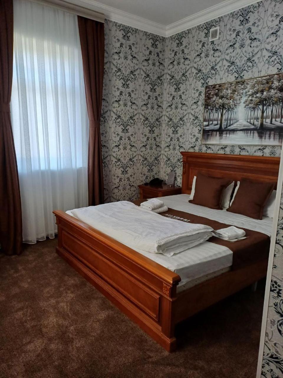 Maximum Hotel Nawoi Zewnętrze zdjęcie